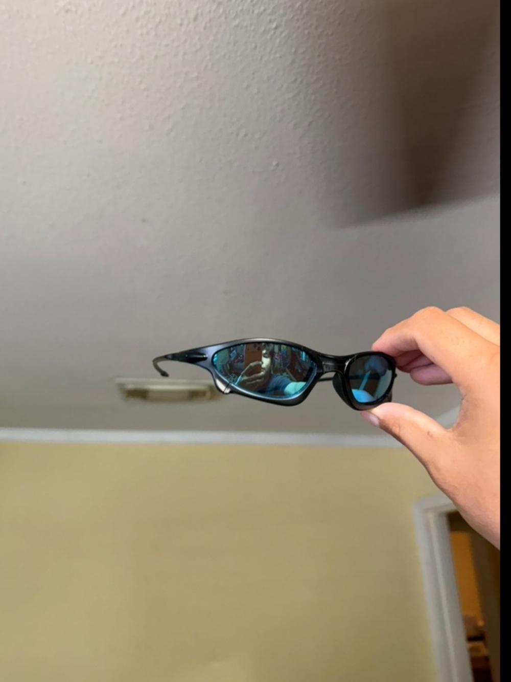 Women’s Black Sunglasses with Blue Mirrored Lenses o sunglasses shades